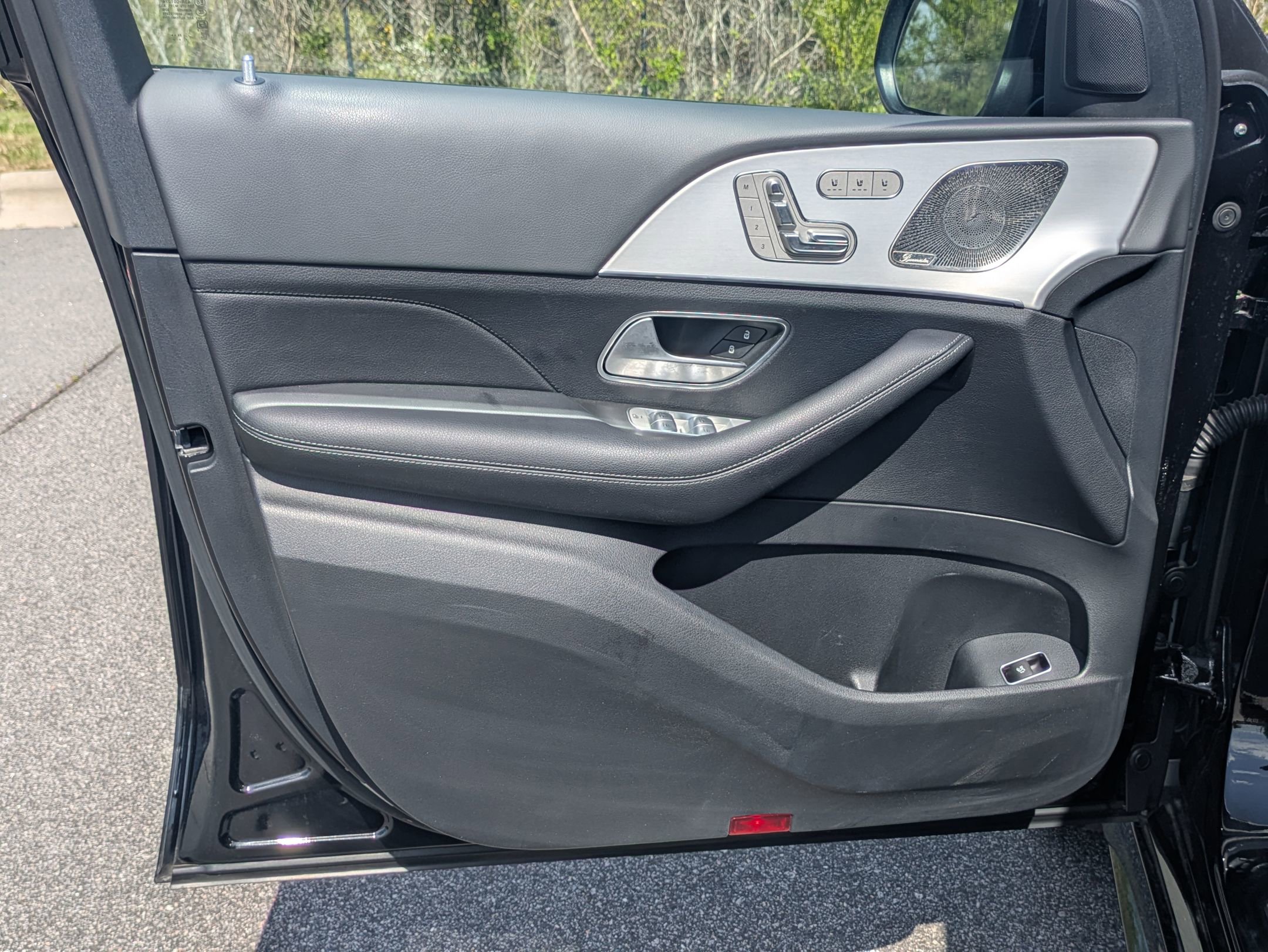 Used 2024 Mercedes-Benz GLE 450 4MATIC w/ AMG Line Exterior image 21