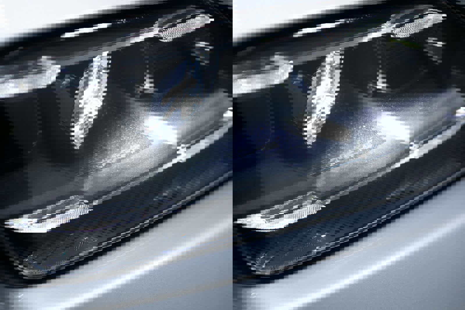 Certified 2025 Porsche Taycan 4S image 31