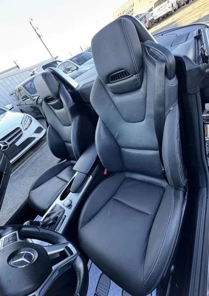 Used 2014 Mercedes-Benz SLK 250 image 18