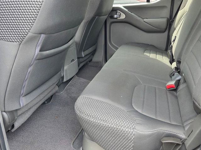 Used 2018 Nissan Frontier SV image 7