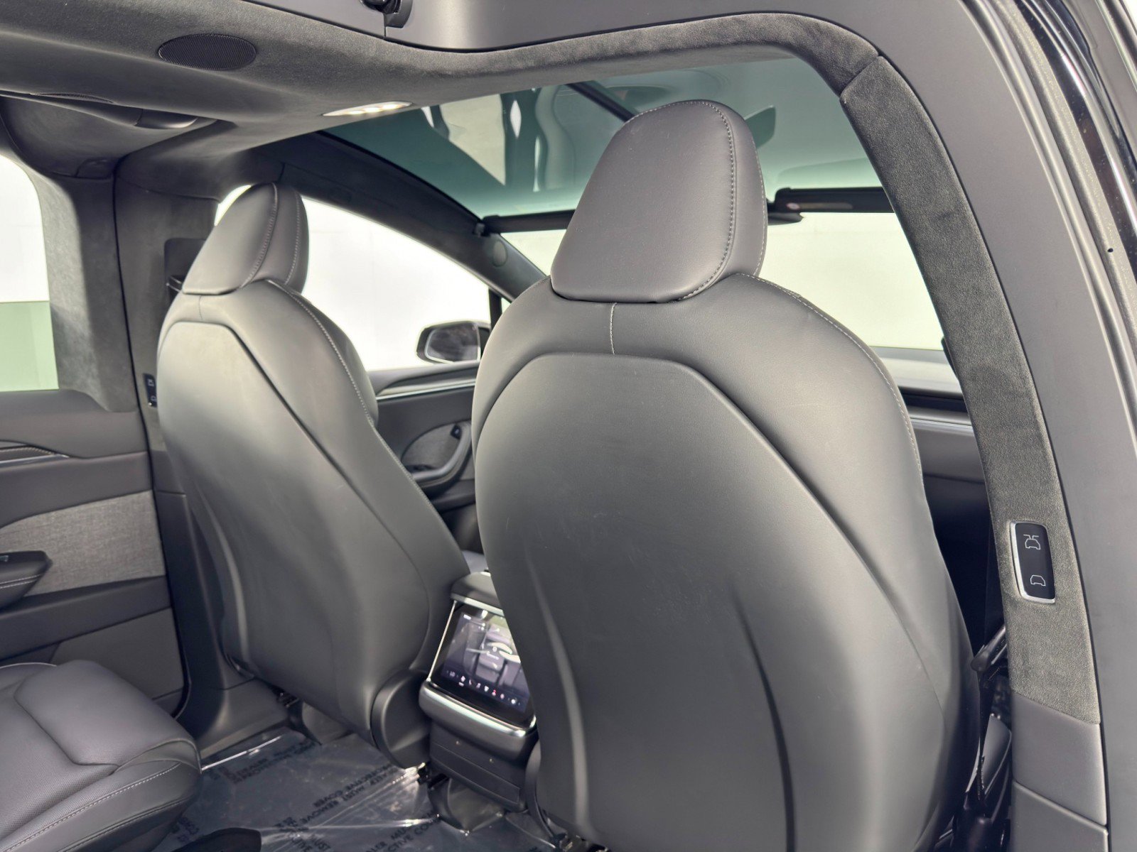 Used 2022 Tesla Model X Plaid image 39