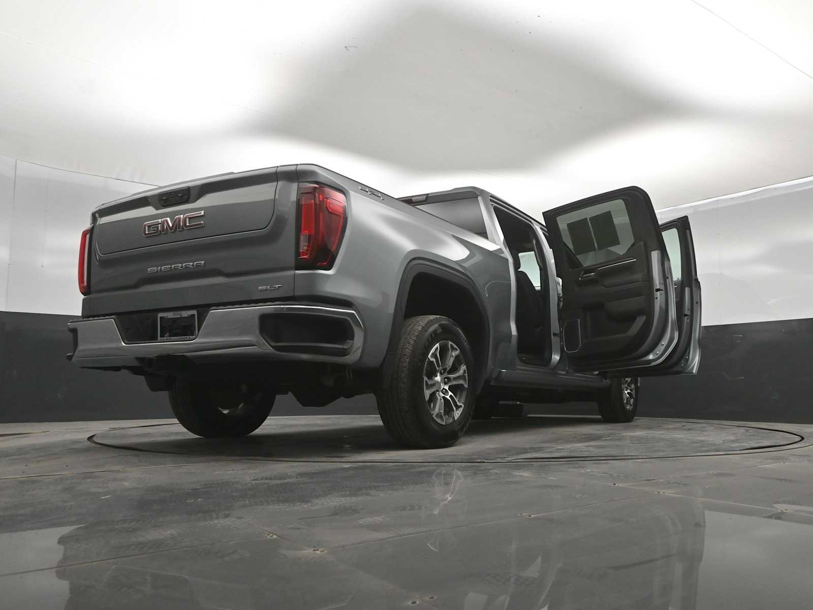 Used 2026 GMC Sierra 1500 SLT AWD/4WD image 52