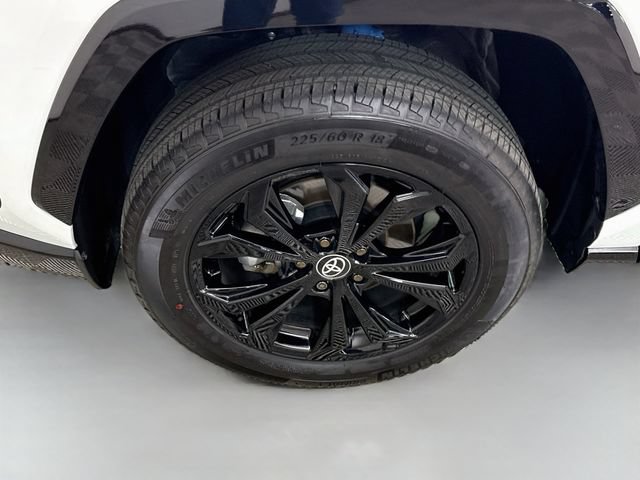 Used 2025 Toyota RAV4 XSE w/ Advanced Technology Package AWD/4WD image 32