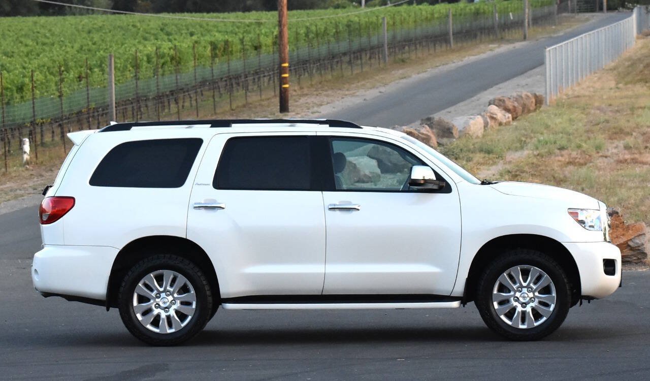 Used 2013 Toyota Sequoia Platinum AWD/4WD image 26