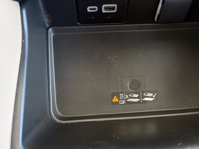 Used 2023 Chevrolet Suburban Premier AWD/4WD image 21