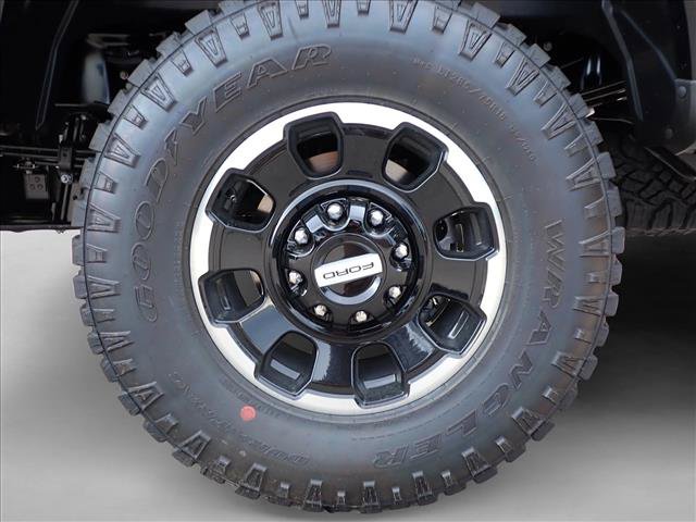 New 2026 Ford F350 Platinum w/ Tremor Off-Road Package AWD/4WD image 7