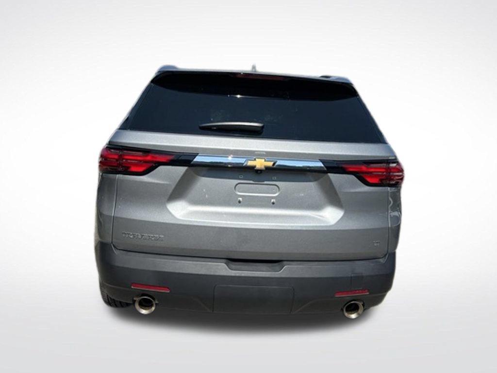 Used 2023 Chevrolet Traverse LT FWD image 5