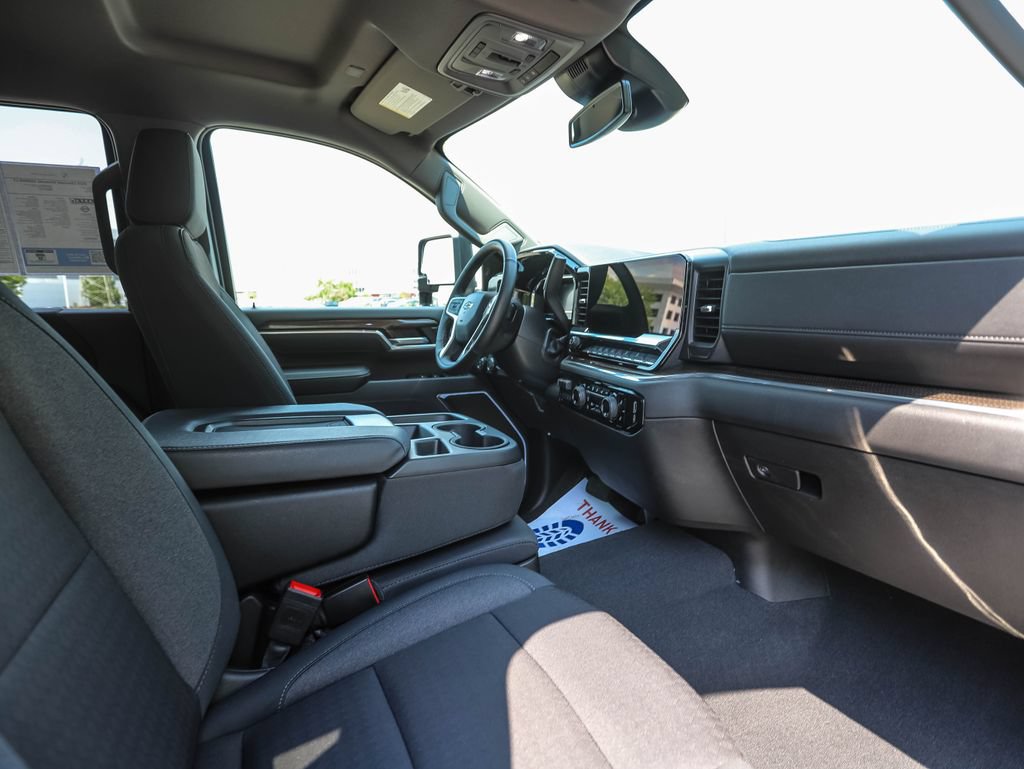 Used 2025 Chevrolet Silverado 3500 LT w/ Trail Boss Package AWD/4WD image 27