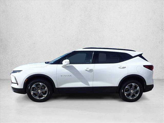 Used 2024 Chevrolet Blazer LT AWD/4WD image 2