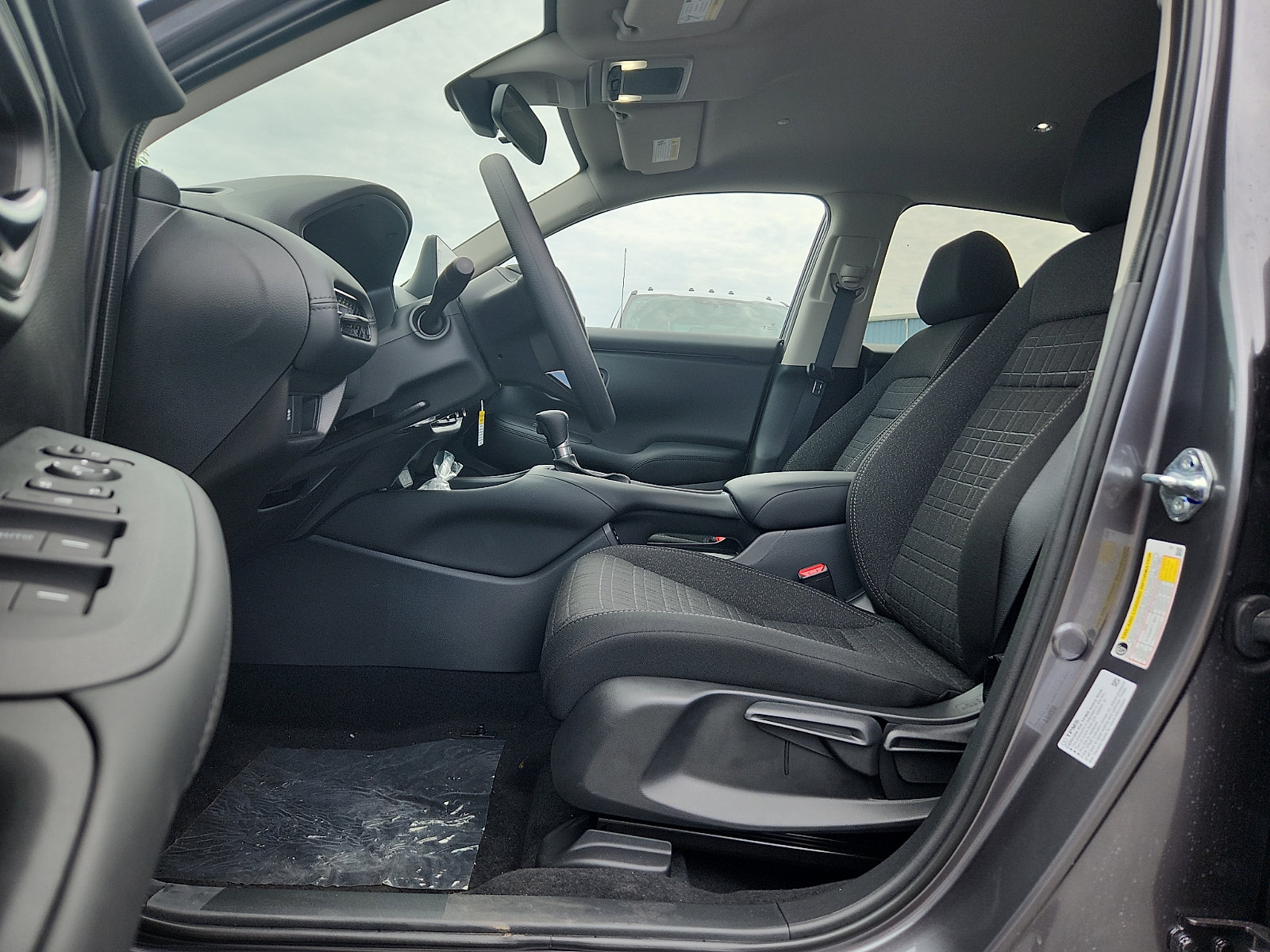 New 2027 Honda HR-V LX image 9