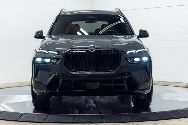 Certified 2026 BMW X7 xDrive40i w/ M Sport Package AWD/4WD image 7