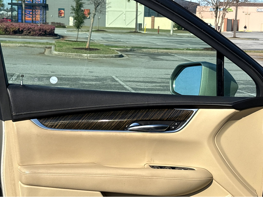 Used 2017 Cadillac XT5 FWD image 7