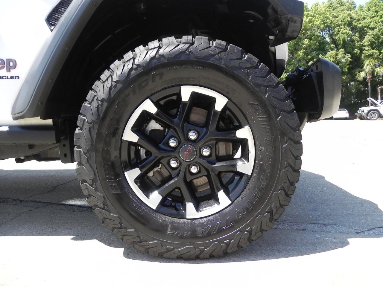 Used 2025 Jeep Wrangler Unlimited Rubicon AWD/4WD image 10