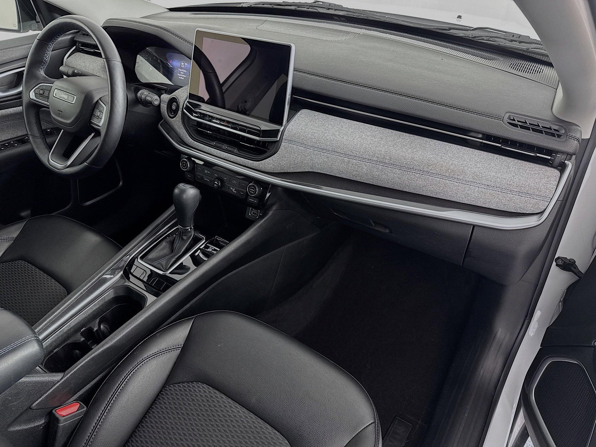 Used 2022 Jeep Compass Latitude w/ Convenience Group image 27