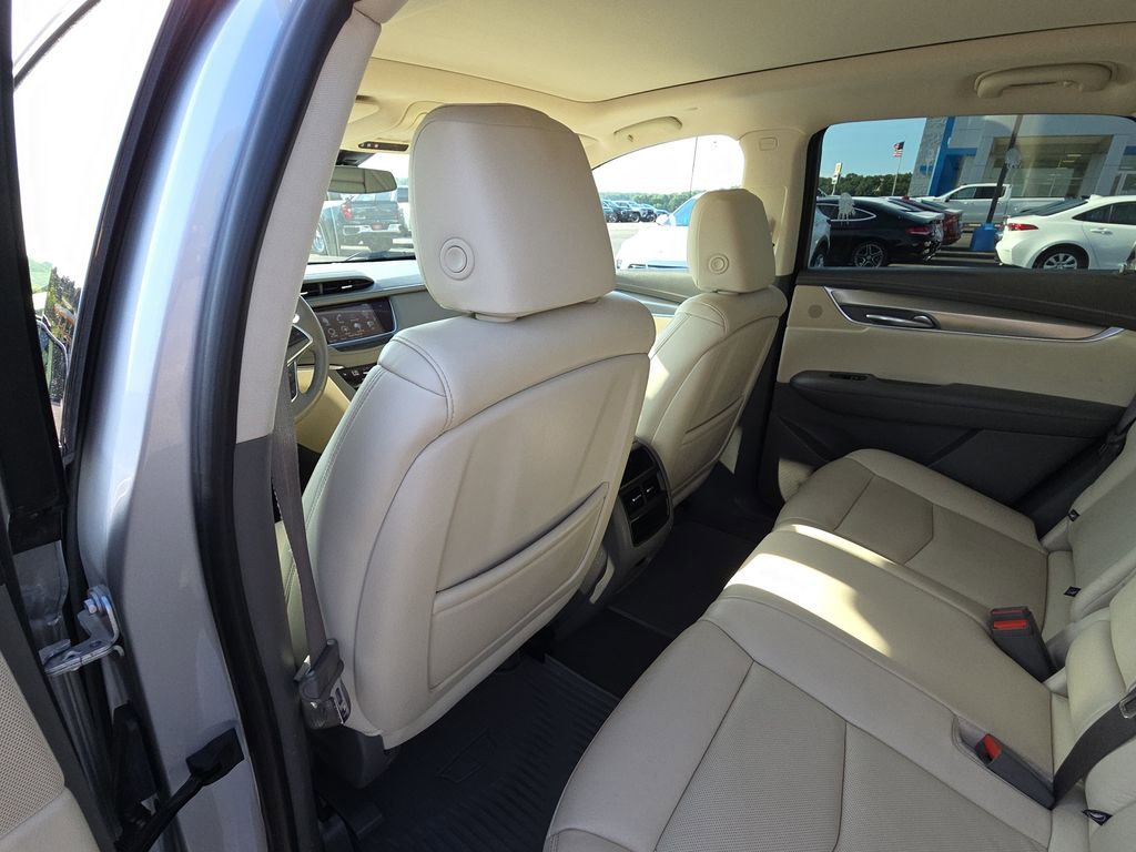 Used 2018 Cadillac XT5 Luxury w/ Driver Awareness Package FWD image 28