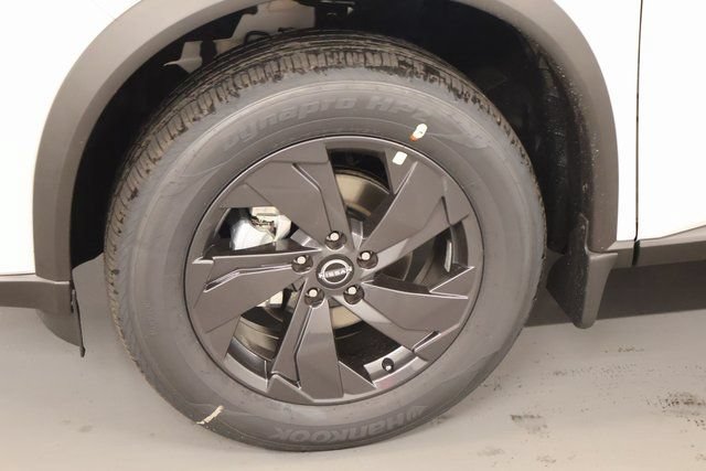 New 2026 Nissan Rogue SV w/ Cold Weather Package AWD/4WD image 7
