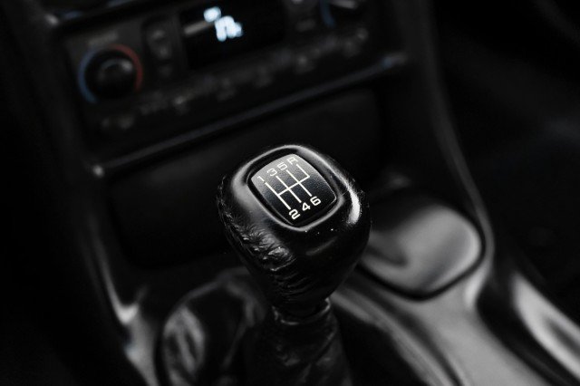 Used 2000 Chevrolet Corvette Convertible w/ Memory Pkg image 23