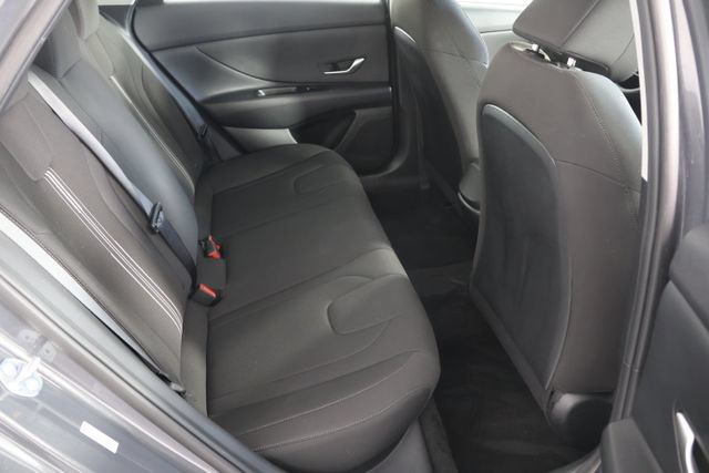 Certified 2023 Hyundai Elantra SEL FWD image 21