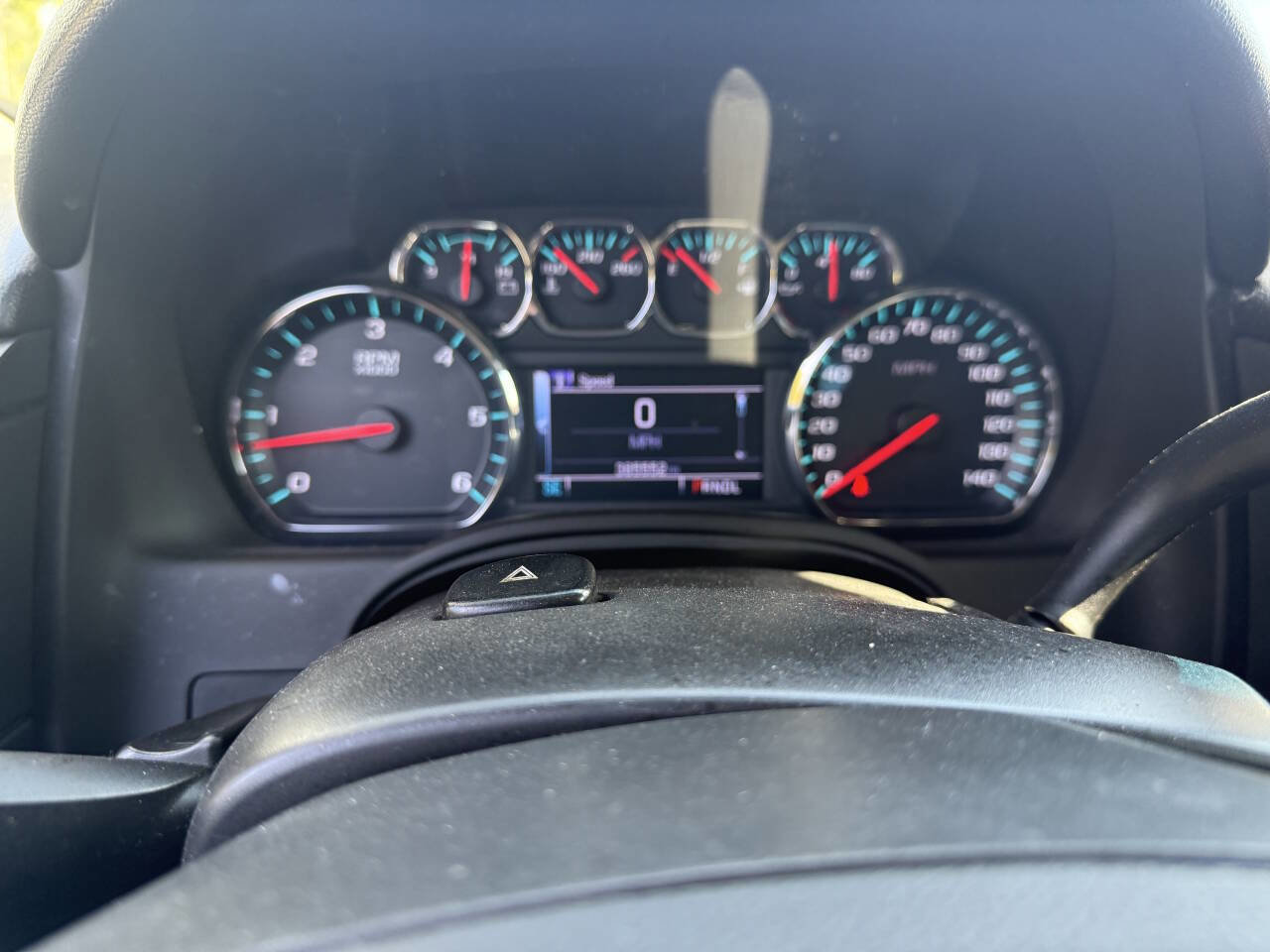 Used 2018 Chevrolet Suburban LT image 18