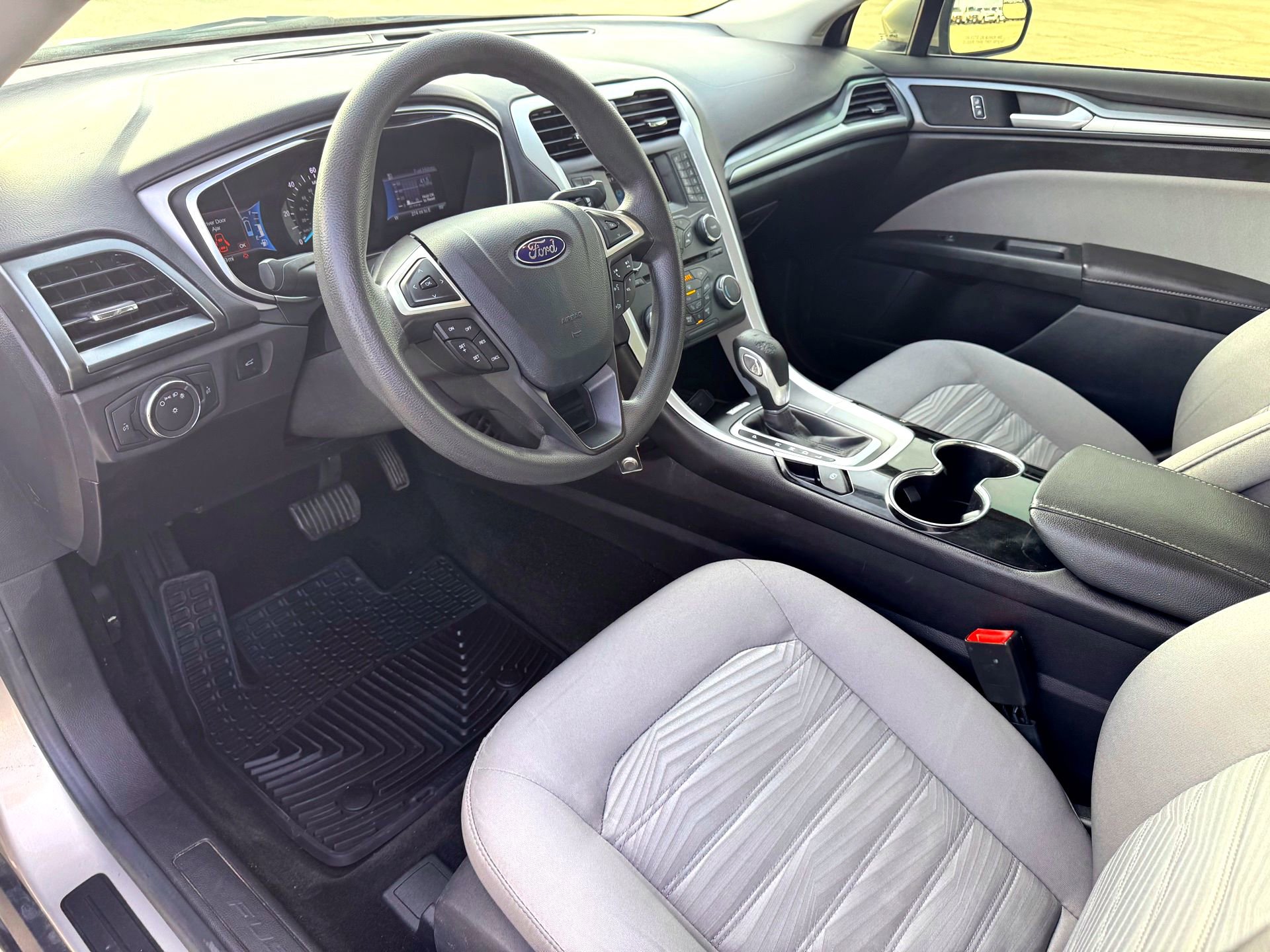 Used 2016 Ford Fusion S image 12