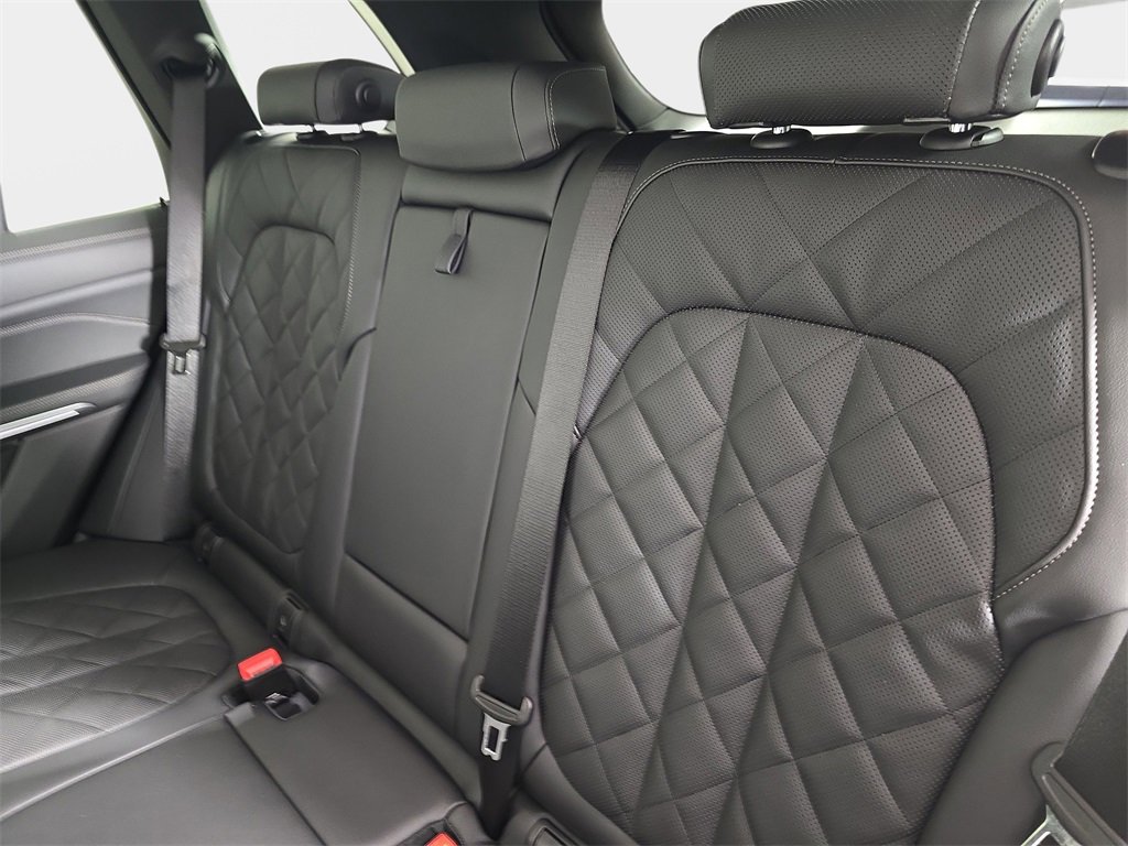 New 2026 BMW X5 xDrive40i w/ M Sport Package image 14