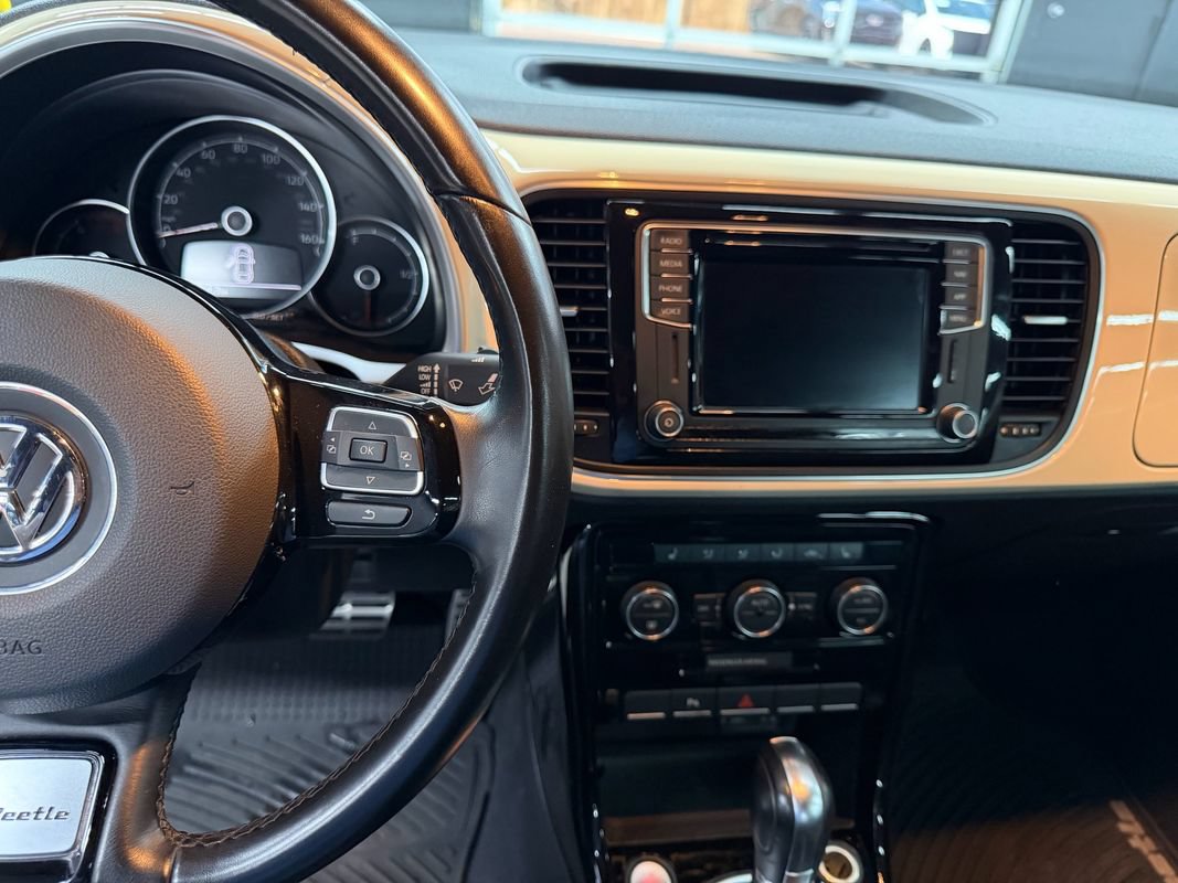 Used 2019 Volkswagen Beetle 2.0T Final Edition SEL FWD image 31