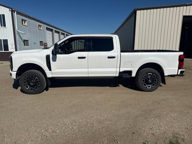 Used 2023 Ford F350 Platinum AWD/4WD image 8