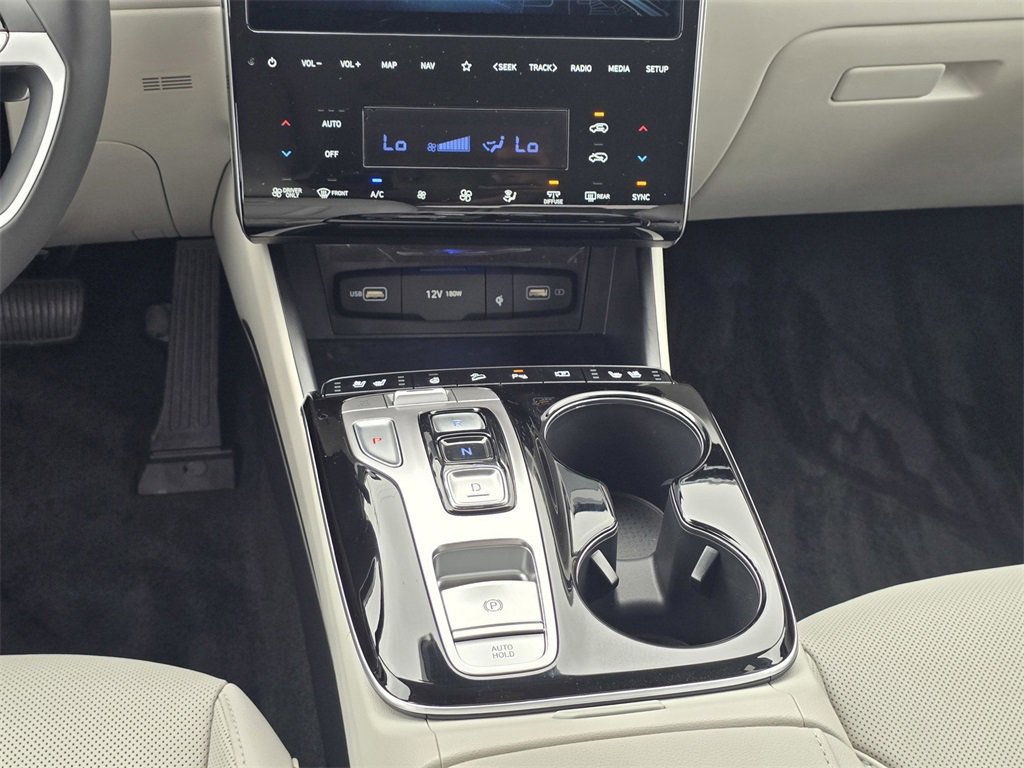 Used 2024 Hyundai Tucson Limited image 17