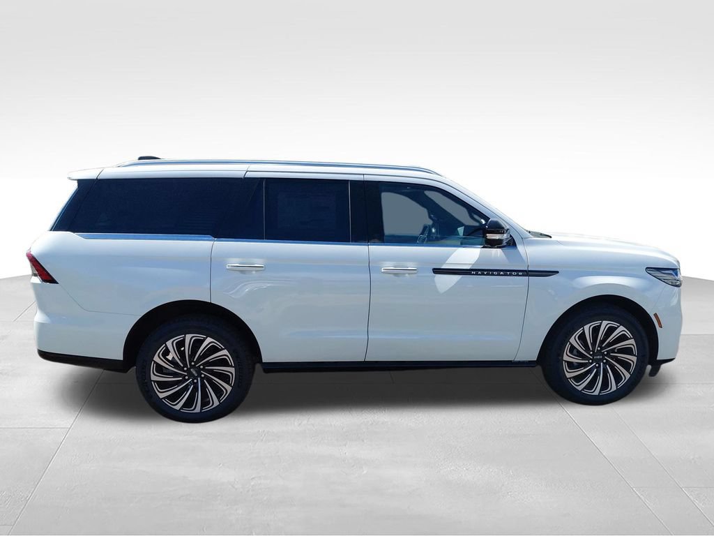 New 2026 Lincoln Navigator Black Label AWD/4WD image 9