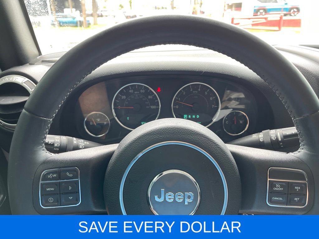Used 2016 Jeep Wrangler Unlimited Rubicon w/ Connectivity Group AWD/4WD image 8