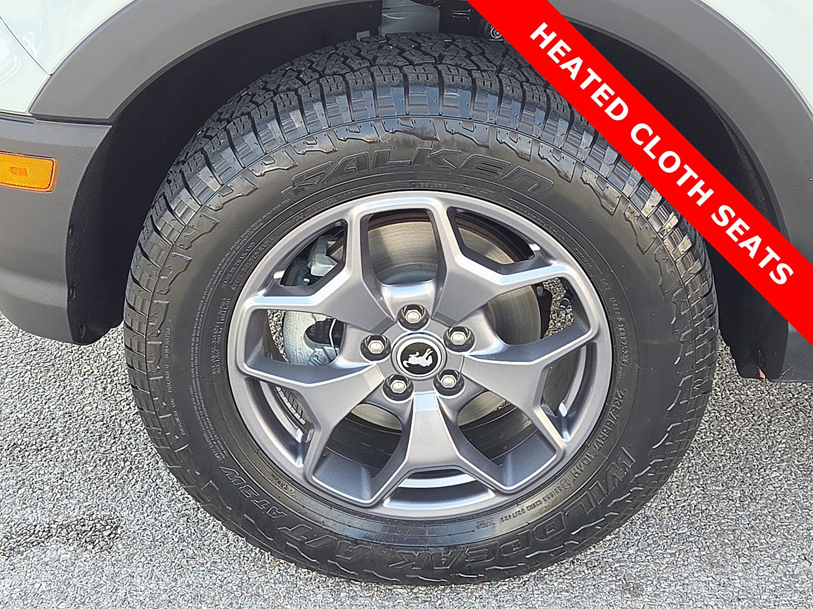 Used 2024 Ford Bronco Sport Badlands image 7