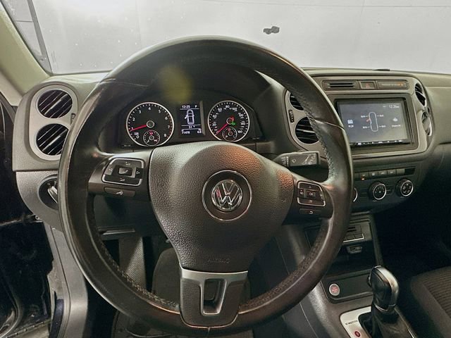 Used 2017 Volkswagen Tiguan Limited w/ Premium Package image 11