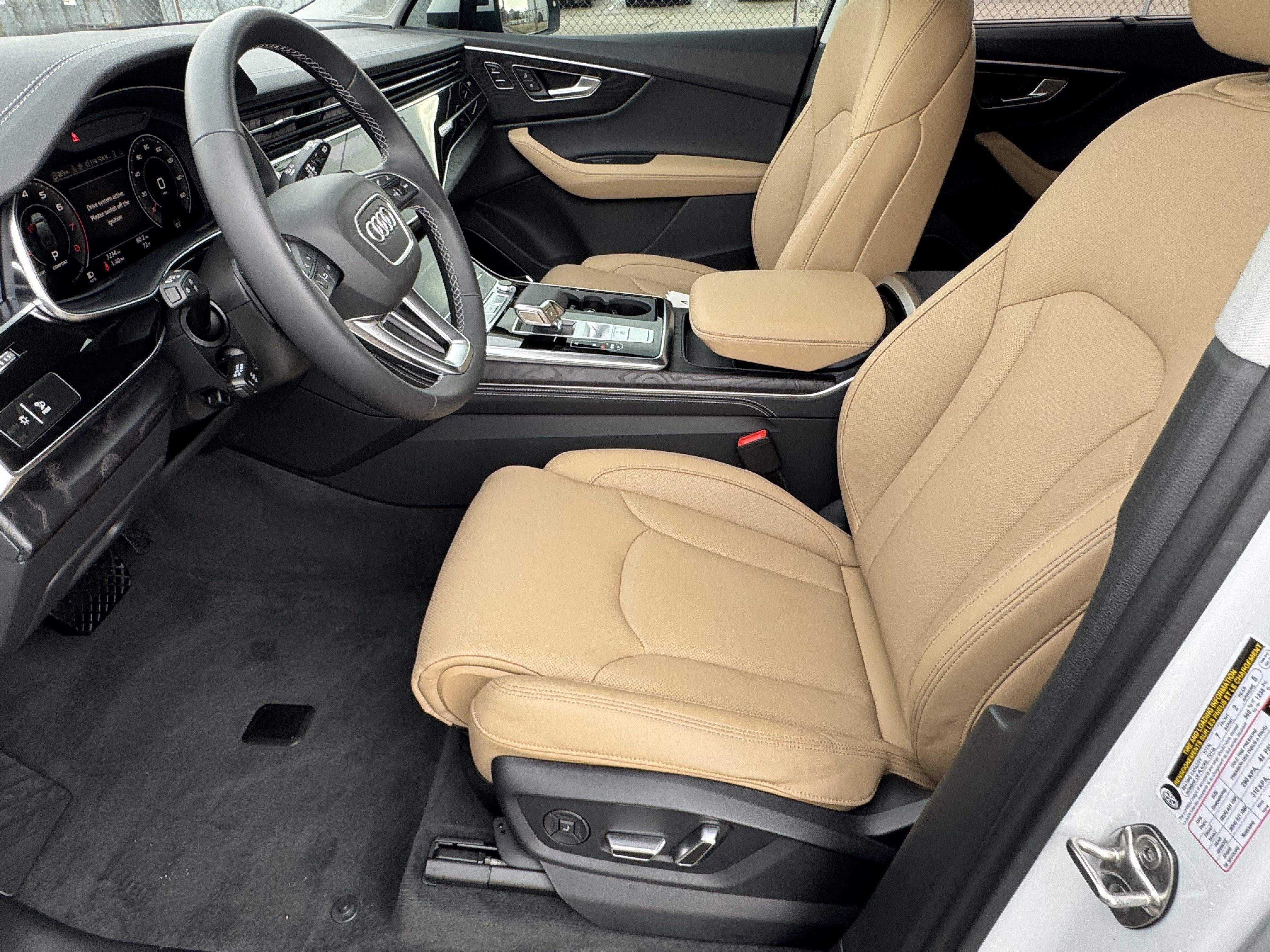 Certified 2025 Audi Q7 3.0T Prestige image 5