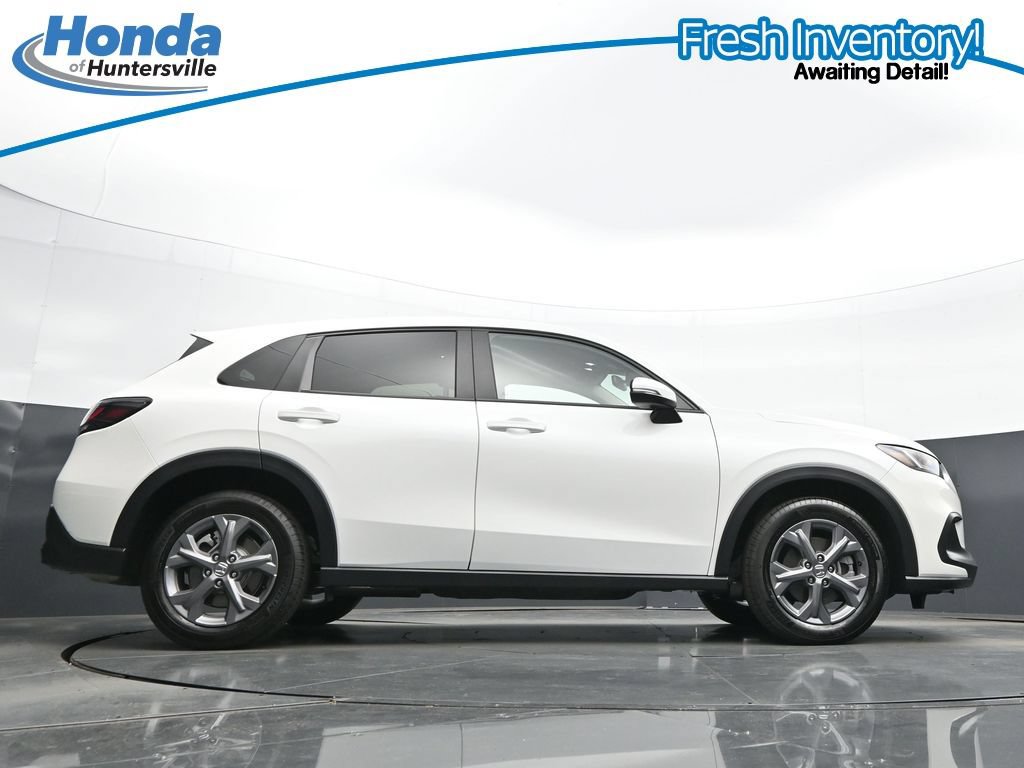 Certified 2026 Honda HR-V LX image 38