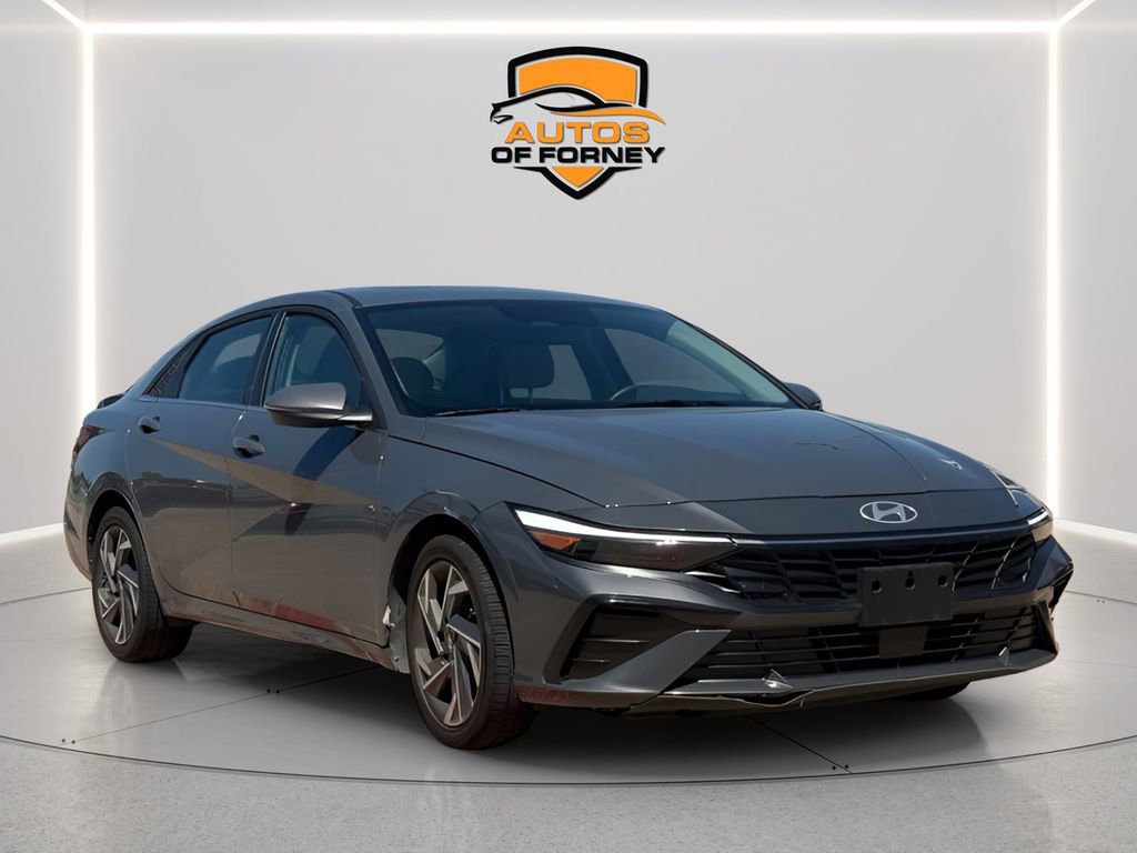Used 2025 Hyundai Elantra Limited FWD image 4
