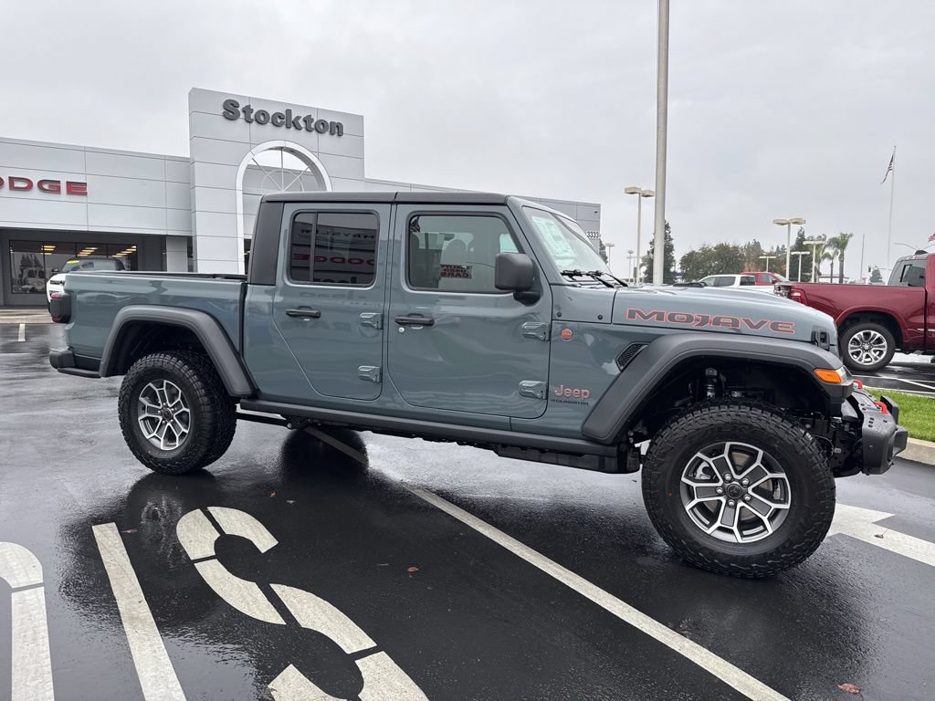 New 2026 Jeep Gladiator Mojave w/ Steel Bumper Group AWD/4WD image 3