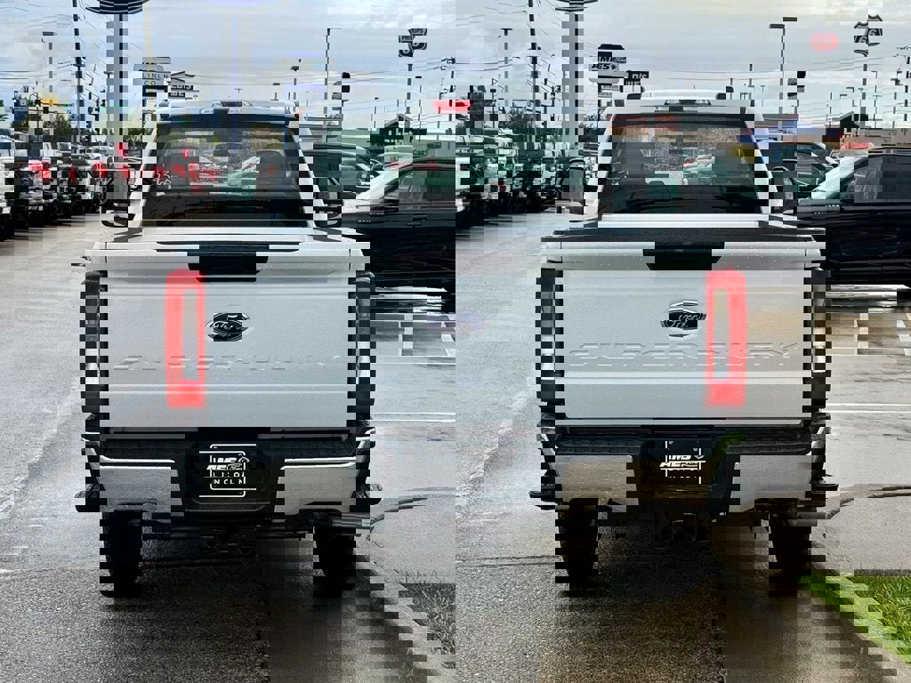 New 2026 Ford F250 XL w/ XL Chrome Package image 4