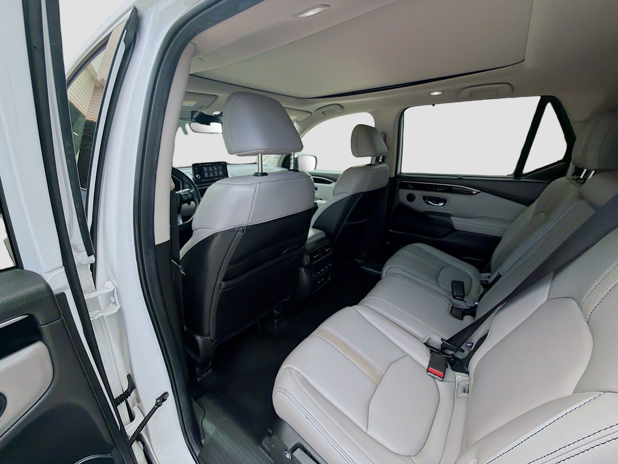 Used 2025 Honda Pilot Touring image 22