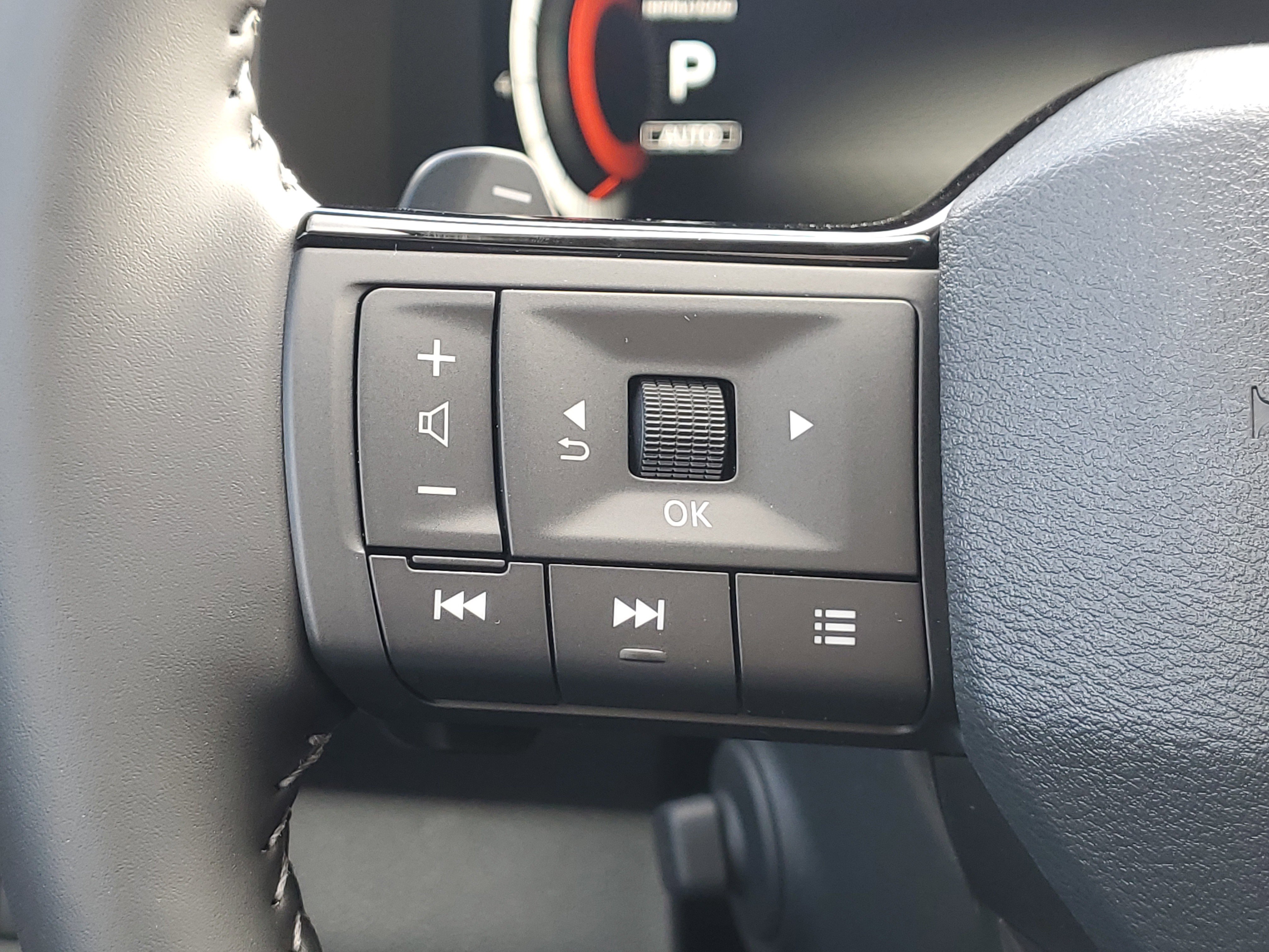 New 2026 Nissan Pathfinder Platinum image 13