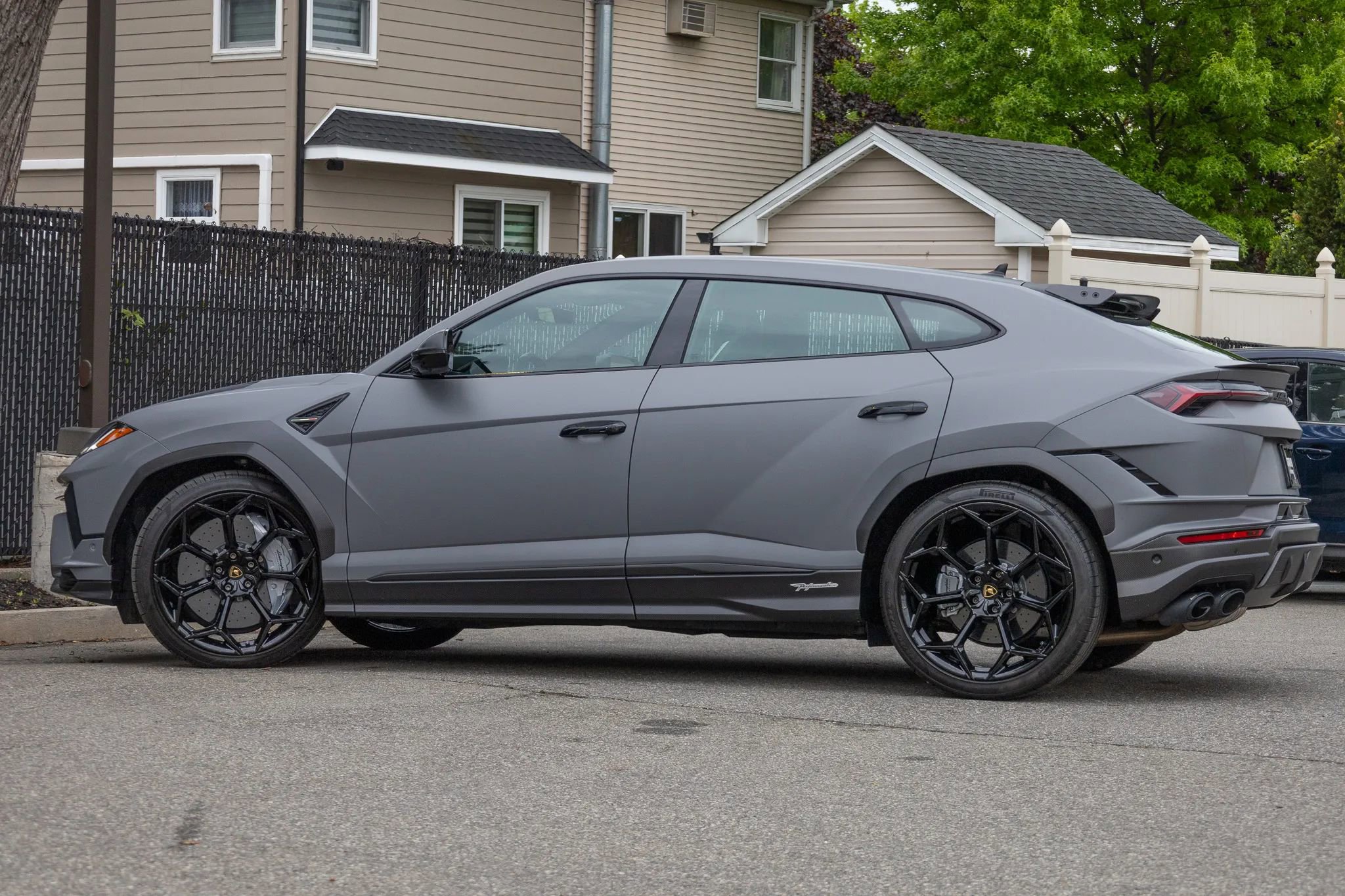 Used 2024 Lamborghini Urus Performante AWD/4WD image 36