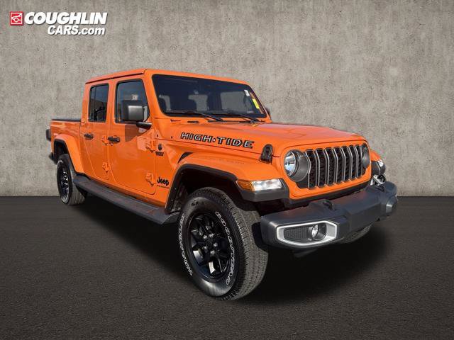 Used 2025 Jeep Gladiator Sport AWD/4WD image 1