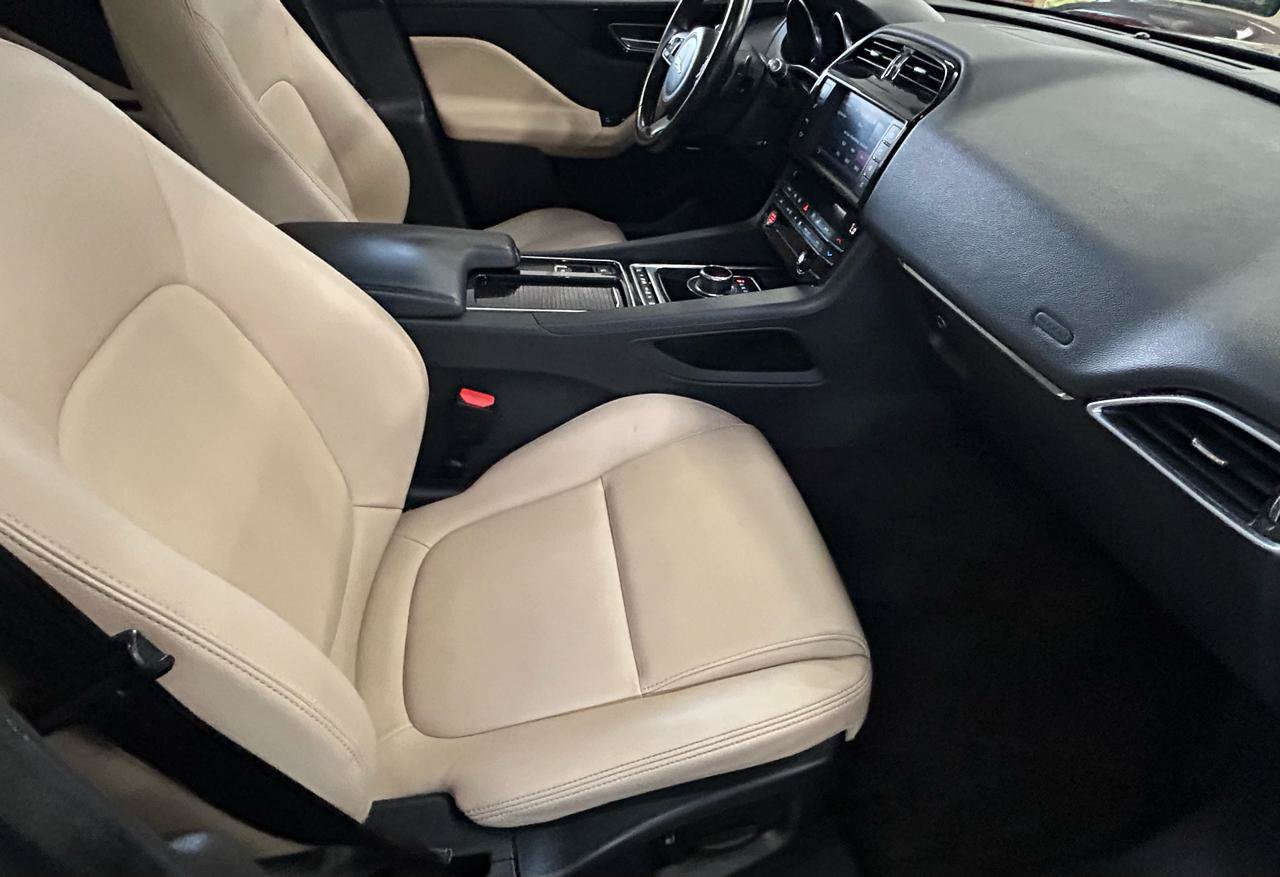 Used 2018 Jaguar F-PACE Premium AWD/4WD image 18