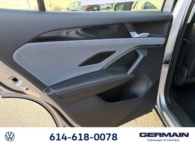 New 2026 Volkswagen Tiguan SE image 17