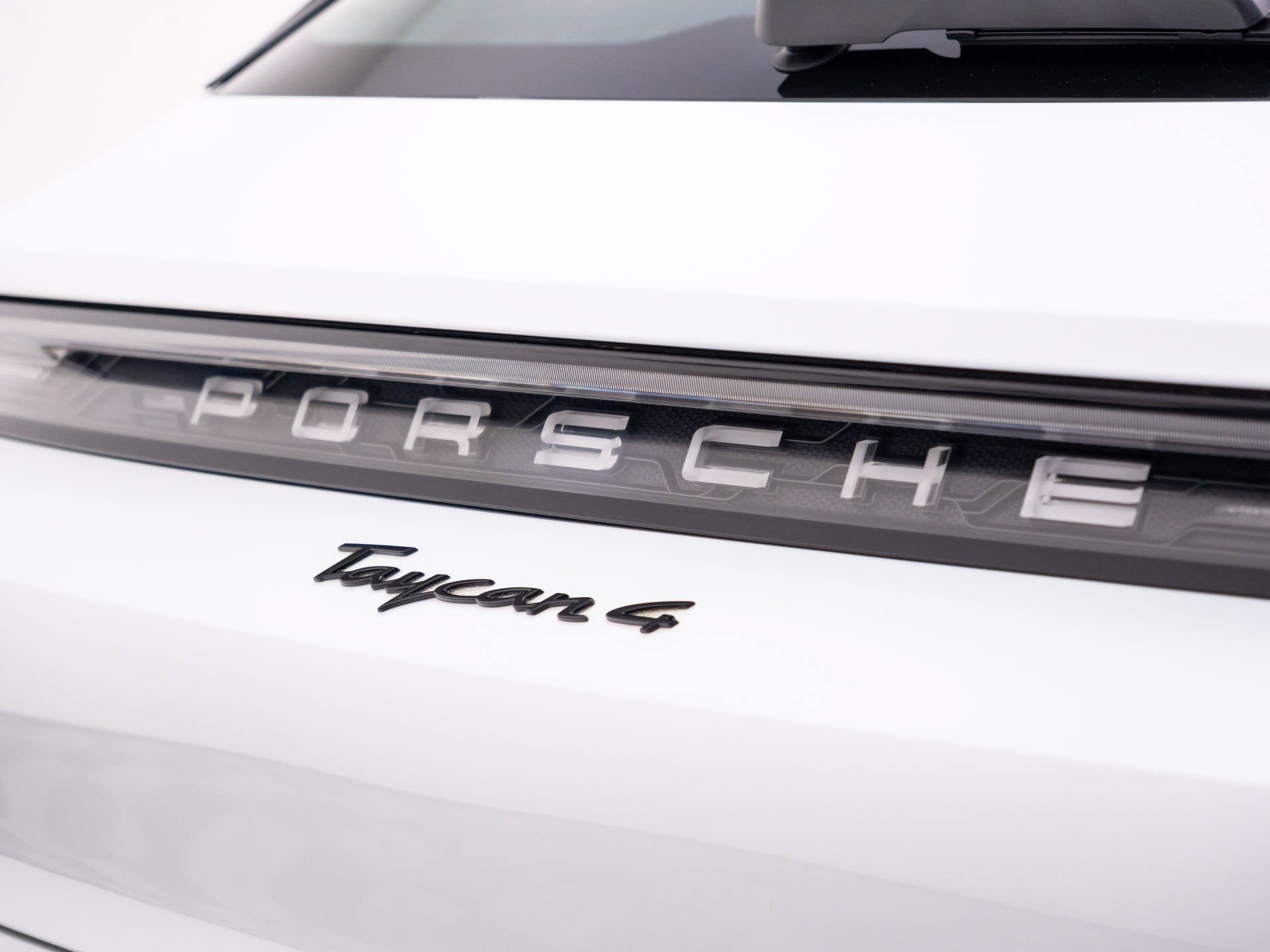 Certified 2023 Porsche Taycan 4 Cross Turismo AWD/4WD image 37