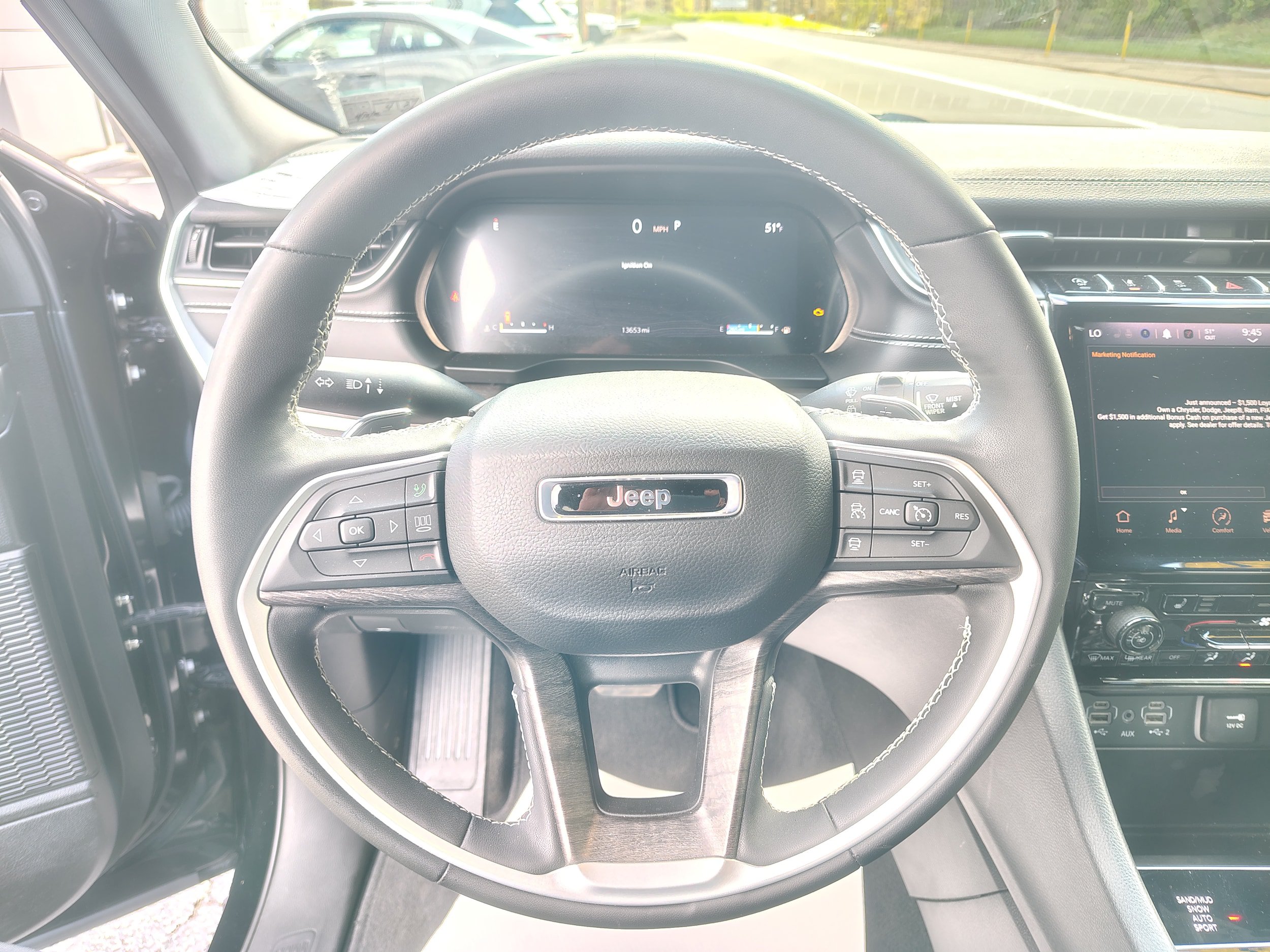 Certified 2024 Jeep Grand Cherokee Limited AWD/4WD image 29