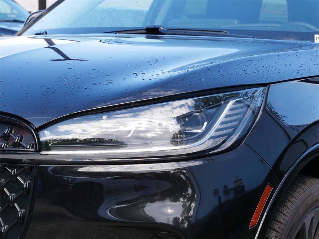 Used 2025 Lincoln Aviator Reserve w/ Equipment Group 201A image 2