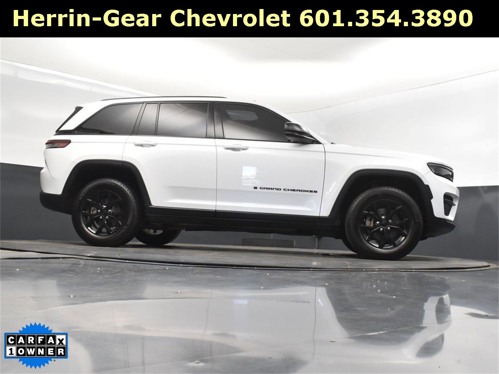 Used 2025 Jeep Grand Cherokee Altitude image 43