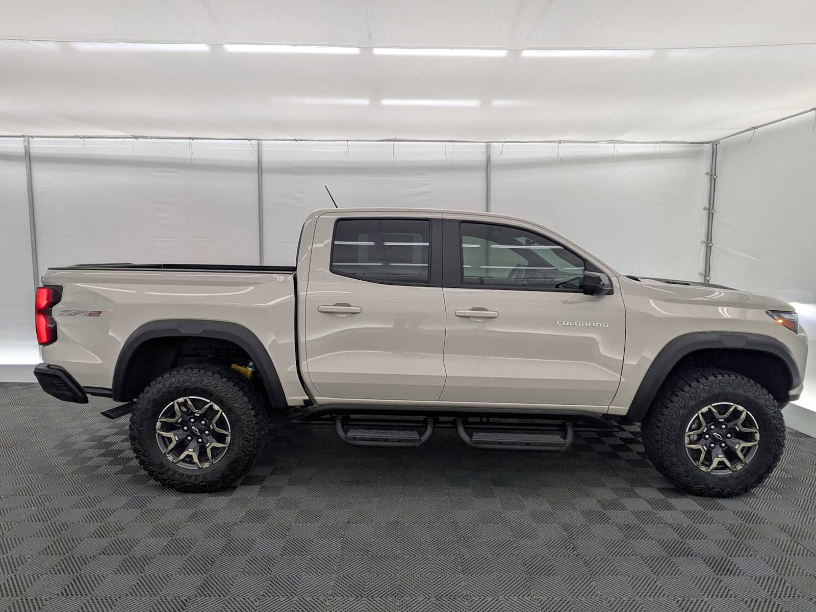 New 2026 Chevrolet Colorado ZR2 w/ Technology Package AWD/4WD image 7