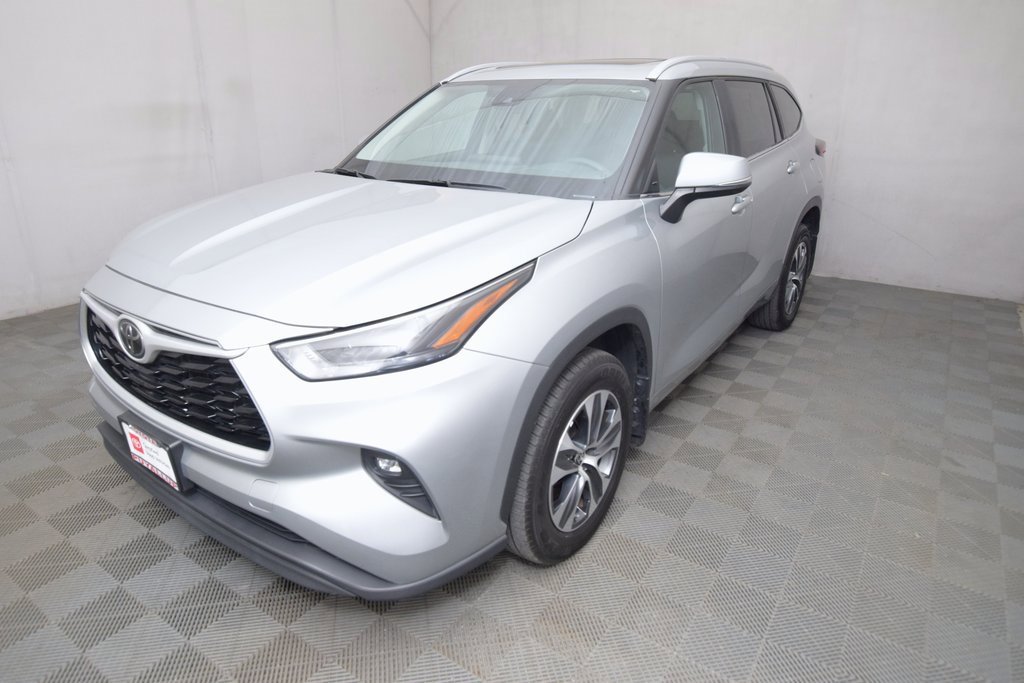 Certified 2024 Toyota Highlander LE