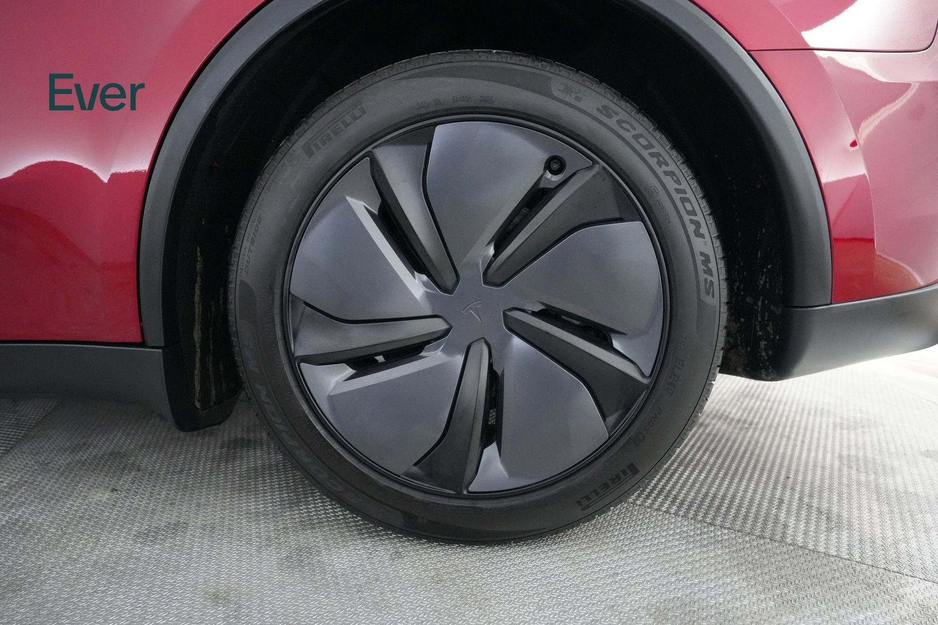 Used 2026 Tesla Model Y 2WD image 9